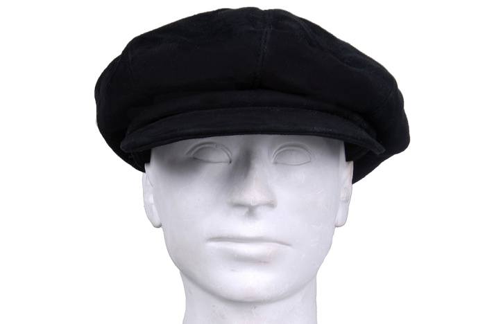 detail kožený dámský baret