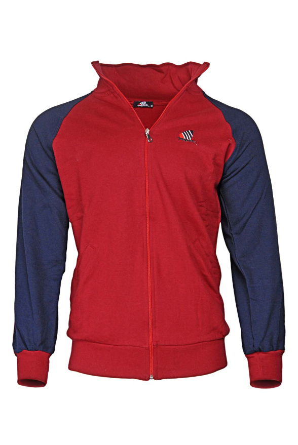 detail mikina zip