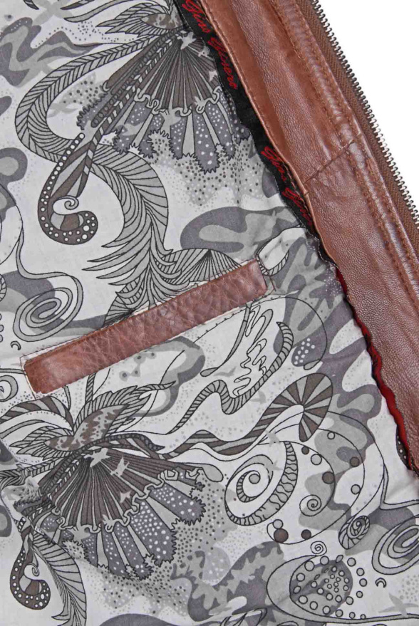 detail kožená bunda dámská