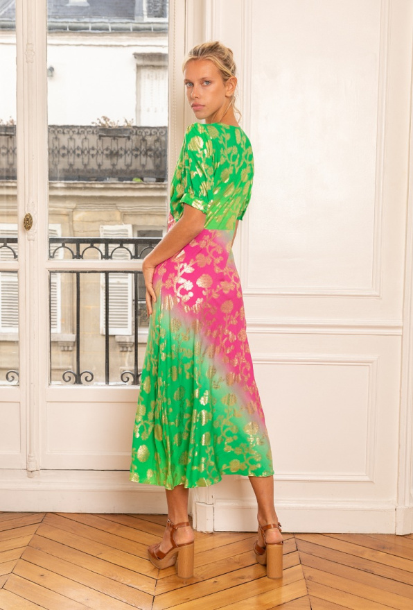 detail letní šaty, krátký rukáv
